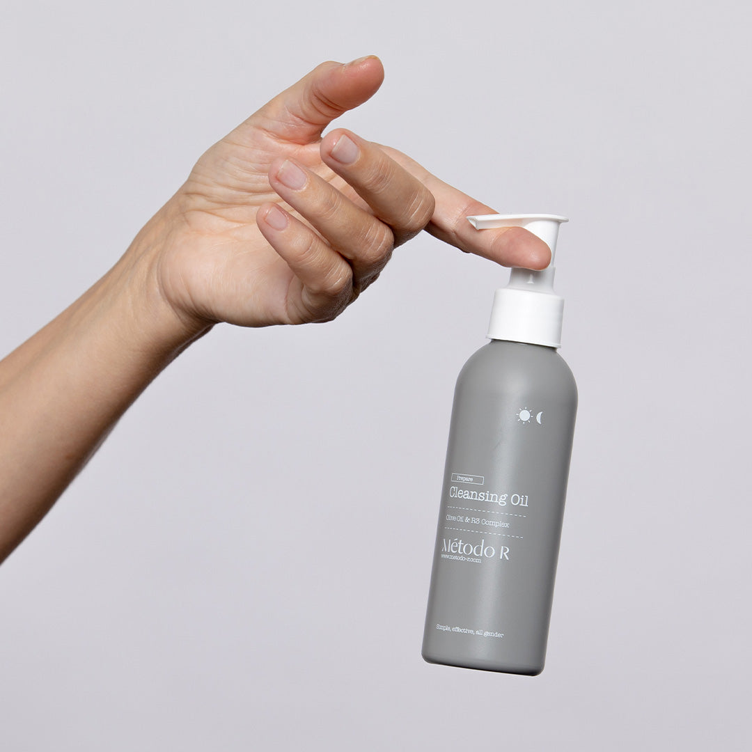 Cleansing_Oil_1.jpg